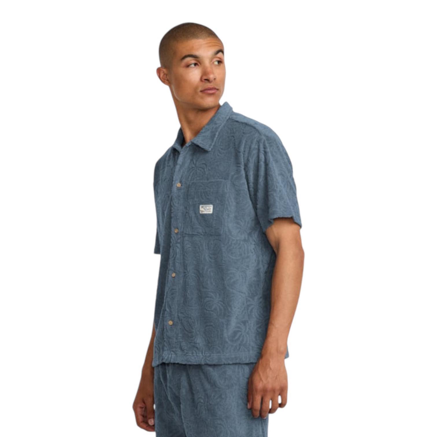 69ed7f35-e43e-4022-b95c-19fd11392344 rvca_exotica_shirt